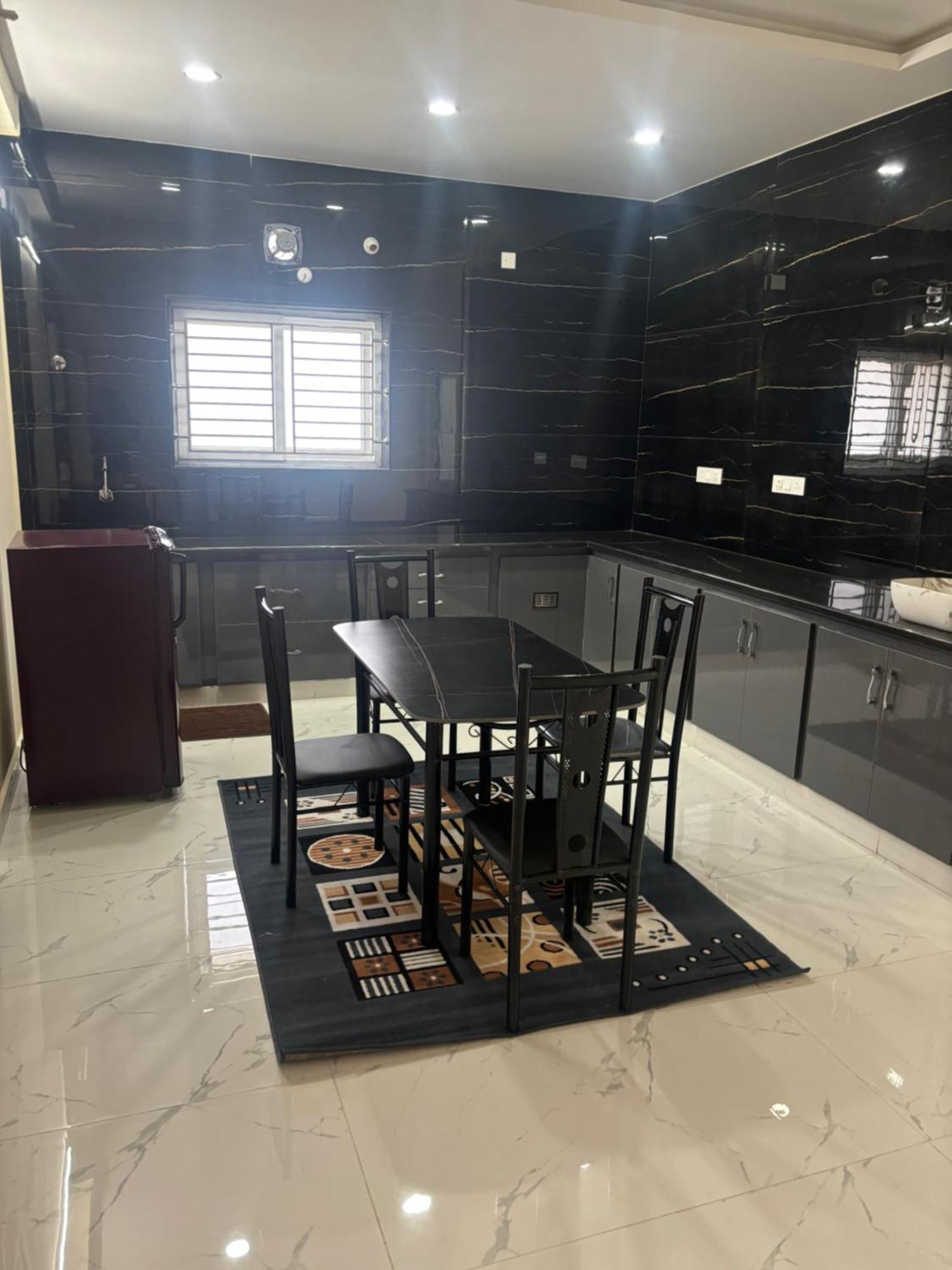 Nest Inn Homestay Тирупати Екстериор снимка