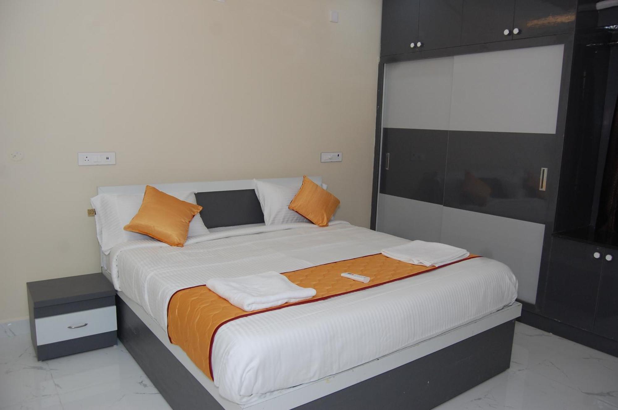 Nest Inn Homestay Тирупати Екстериор снимка