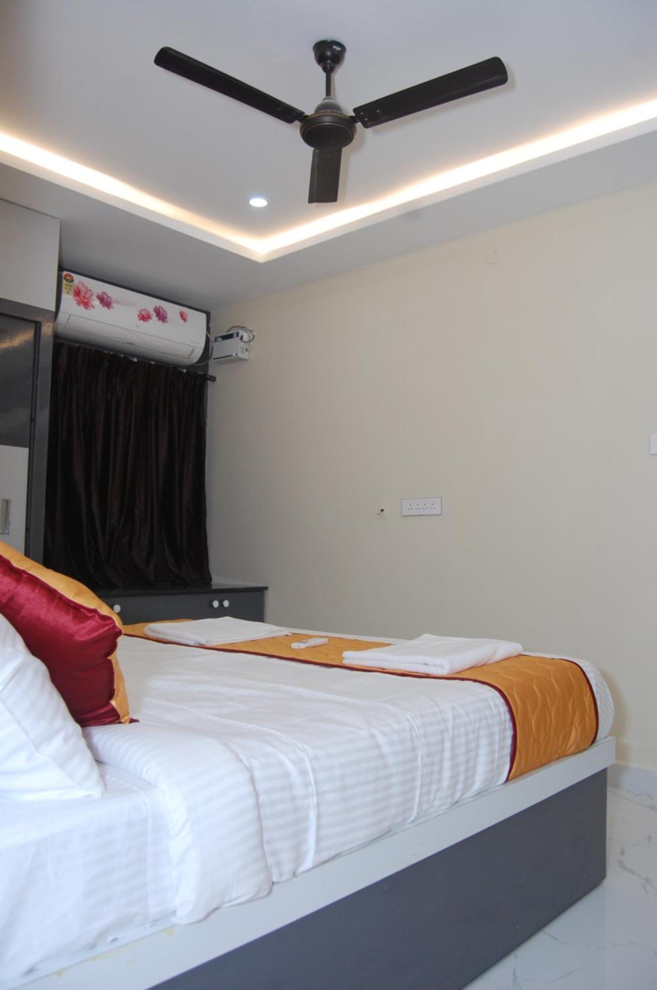 Nest Inn Homestay Тирупати Екстериор снимка